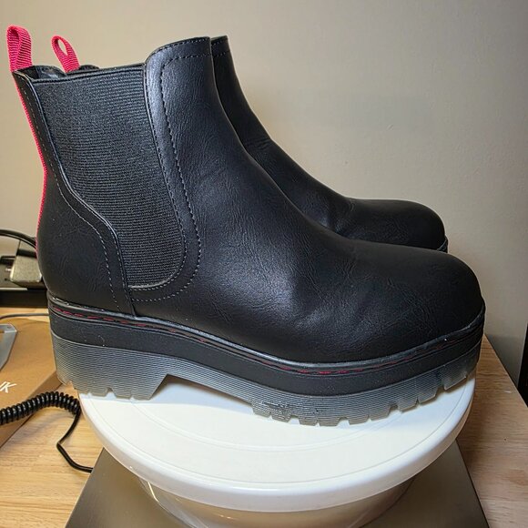 Mia Cayson Black Platform Boot - Size 8 - Picture 1 of 7